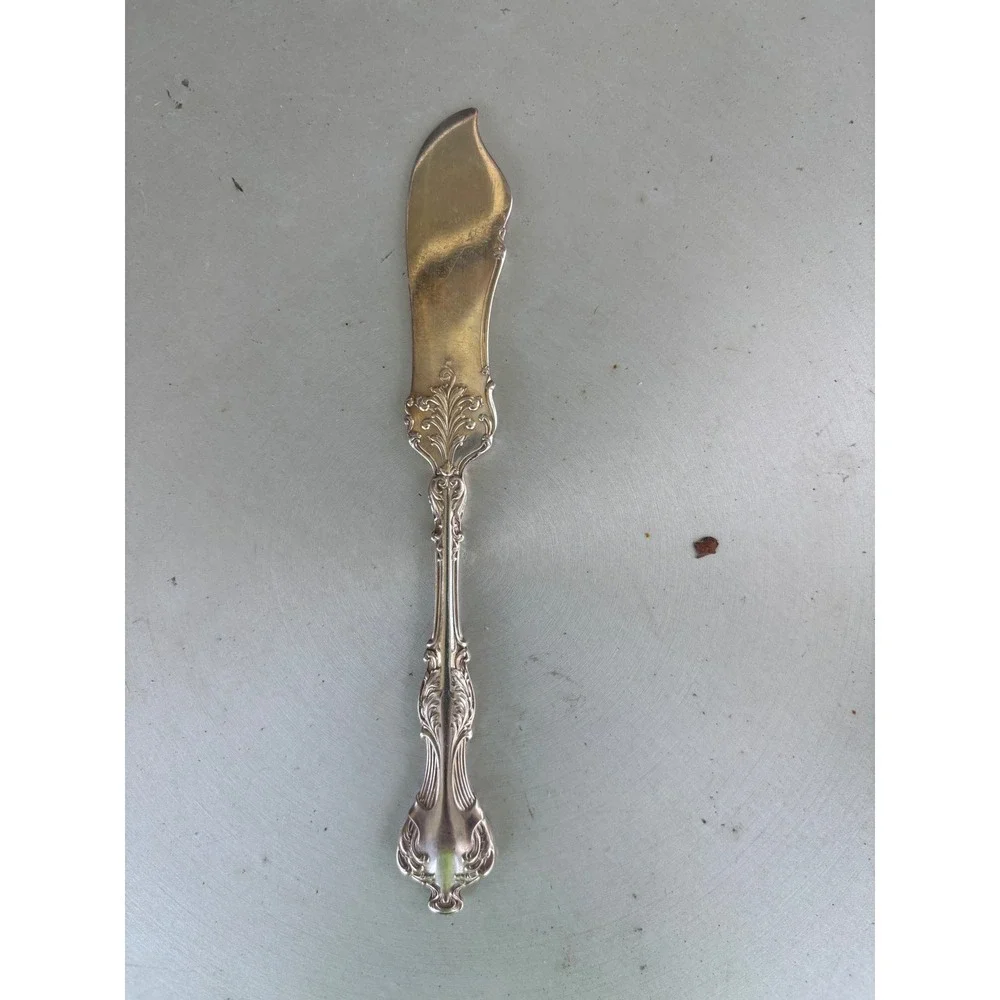 Rogers & Bro Exquisite Silver Plate Master Butter Knife Ornate Floral Spreader